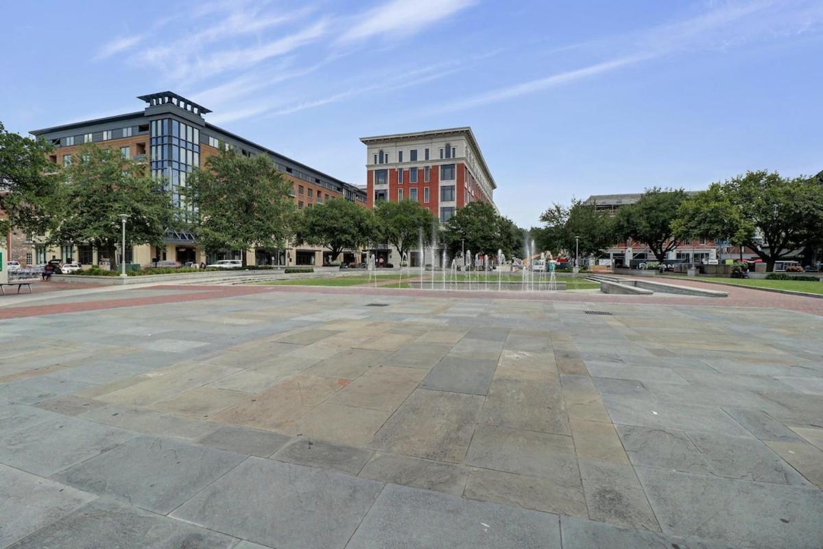 Knockout Loft- Near Plant Riverside Savannah Exterior photo